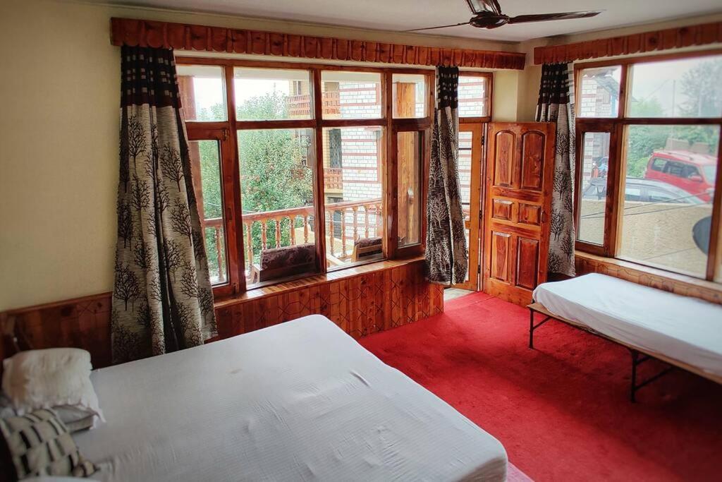 Aroma Taru Villa / Cottage ,Manali Экстерьер фото